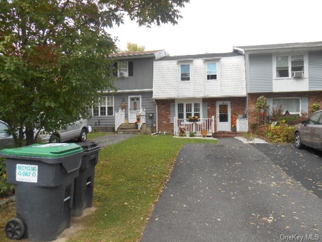 11 Black Stallion Court, Middletown, New York image 1