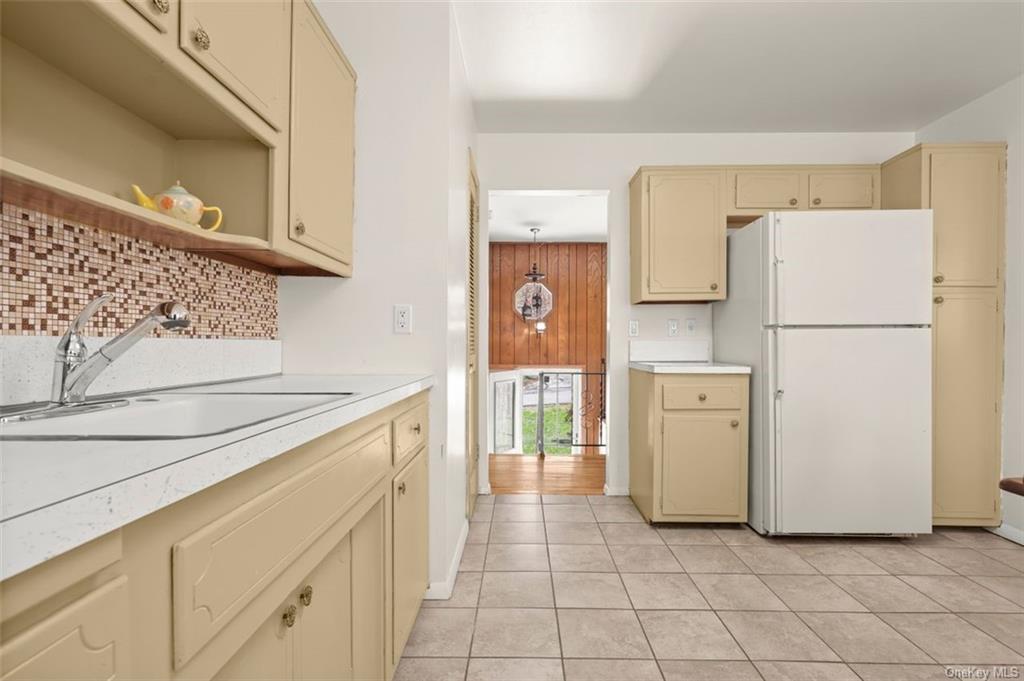 Photo 9 of 25 of 1 Minerva Lane house