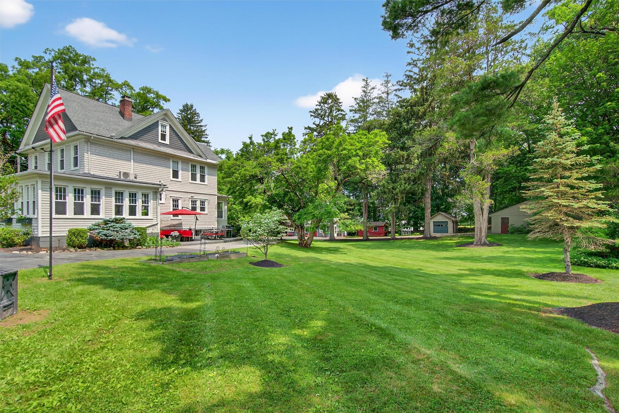 14 Cedar Lane