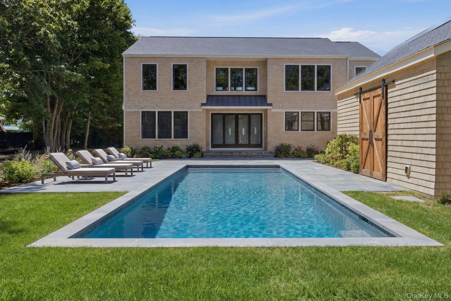 6 Lamb Avenue
