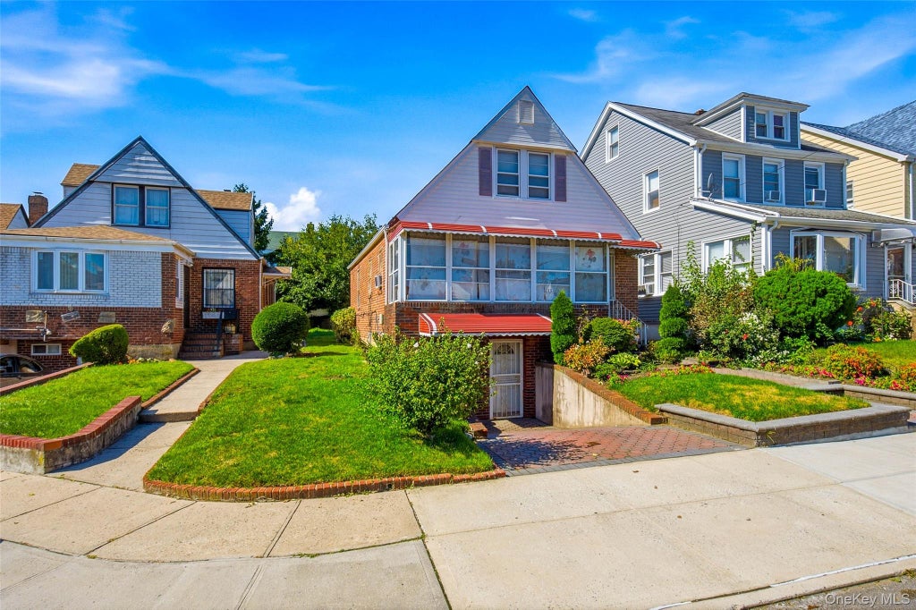 Photo of 11546 210th Street, Cambria Heights, NY 11411 (MLS # 1060640)