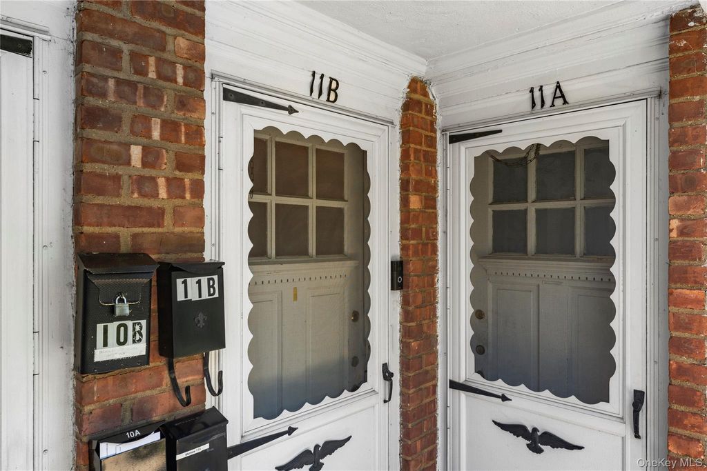 Photo of 40-01 Little Neck Parkway Pkwy #11-B, Little Neck, NY 11363 (MLS # 975554)