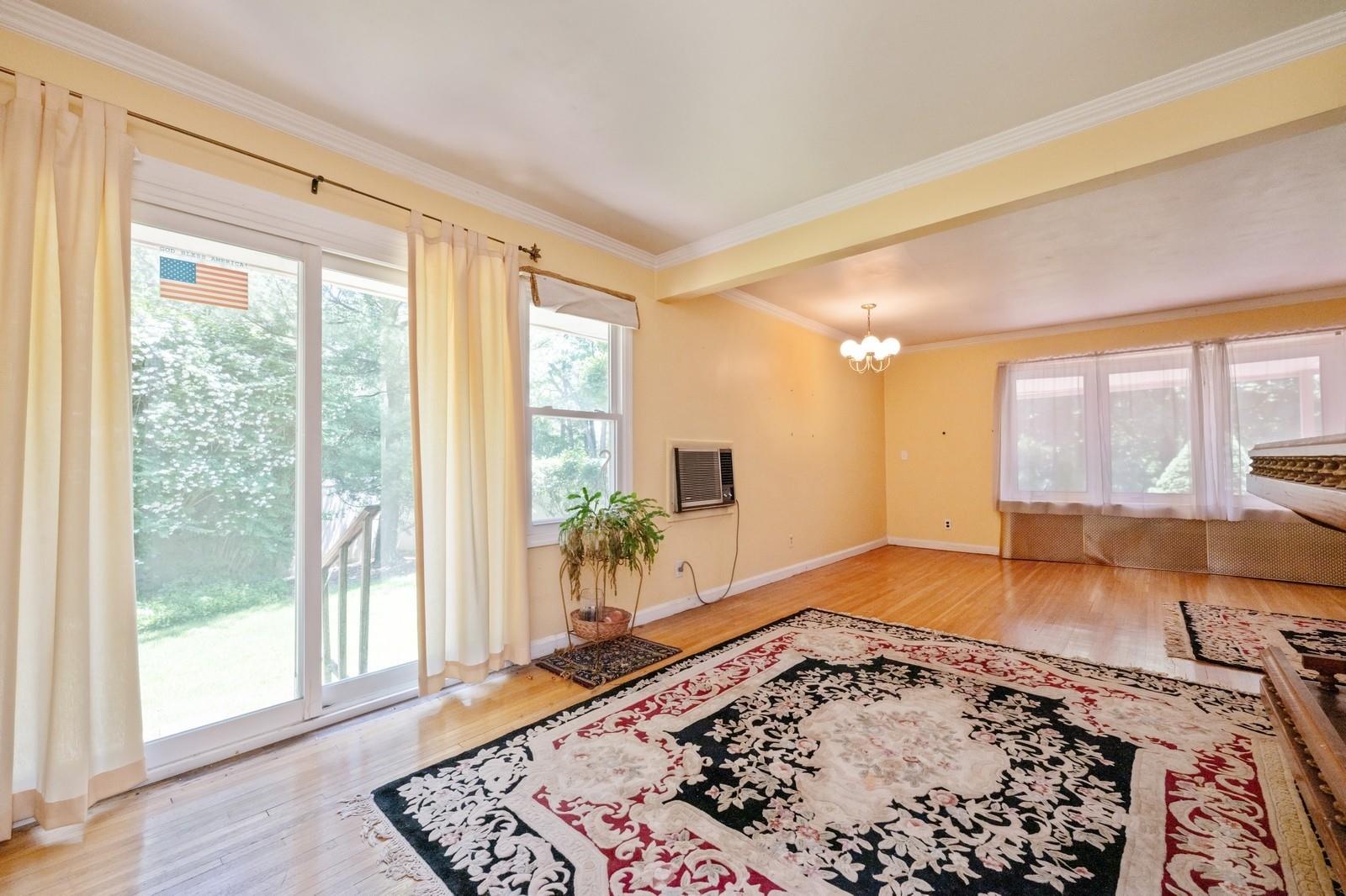 243 Taylor Road, West Hempstead, New York image 9