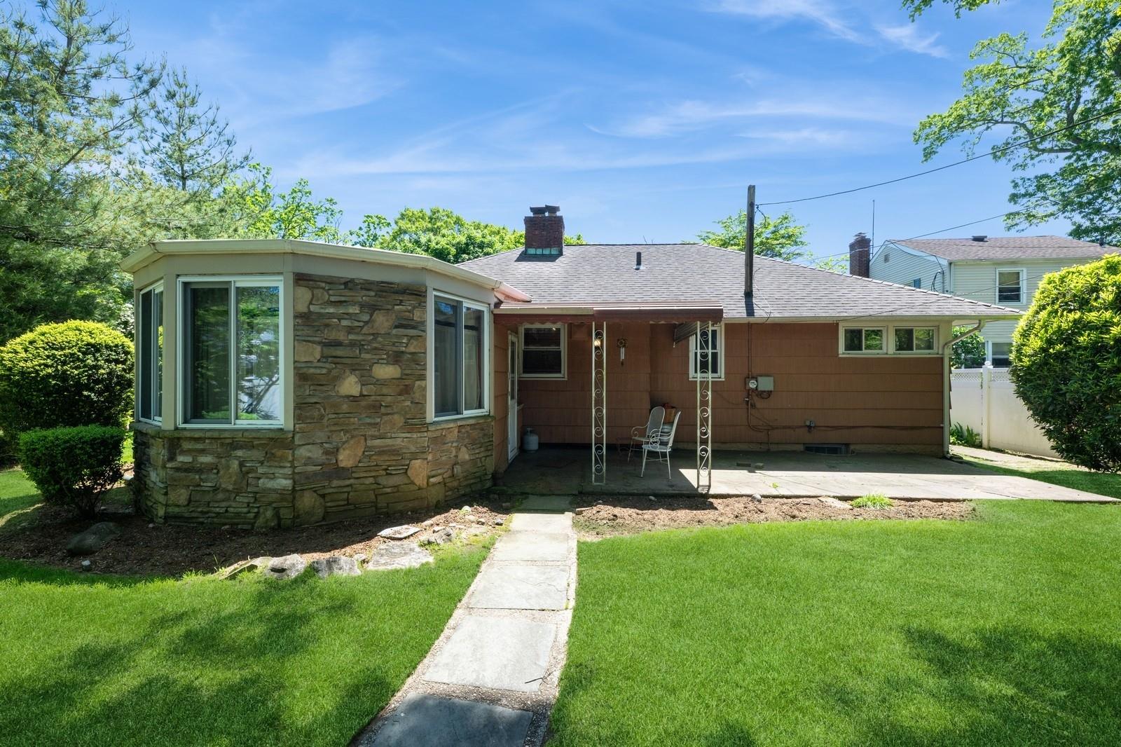 243 Taylor Road, West Hempstead, New York image 24