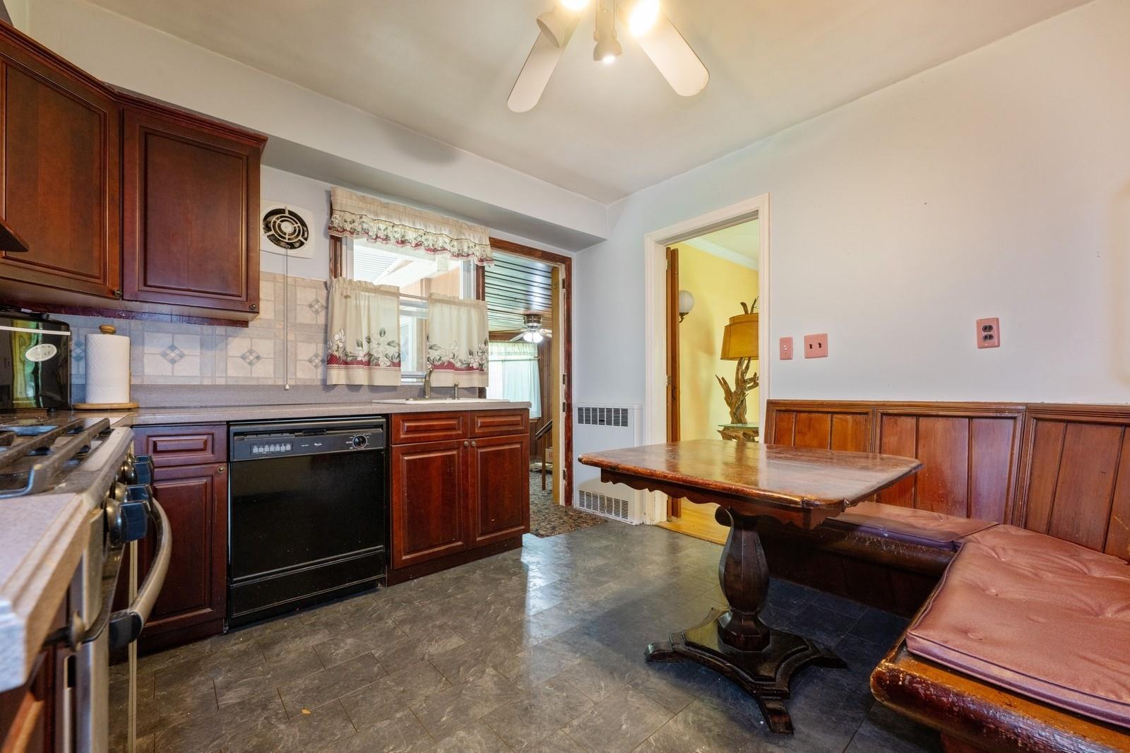 243 Taylor Road, West Hempstead, New York image 10