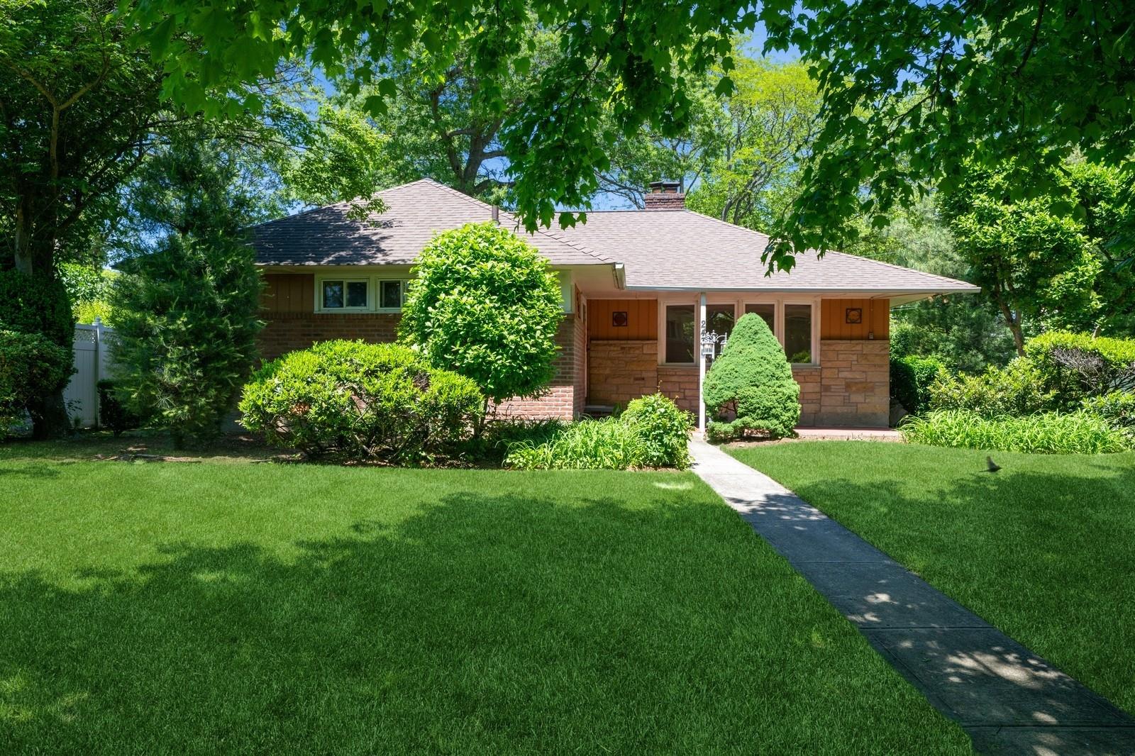 243 Taylor Road, West Hempstead, New York image 2
