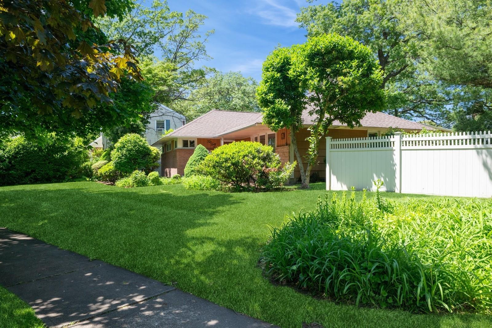 243 Taylor Road, West Hempstead, New York image 28