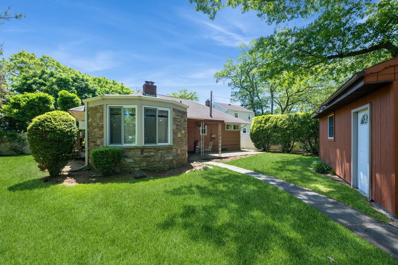 243 Taylor Road, West Hempstead, New York image 26