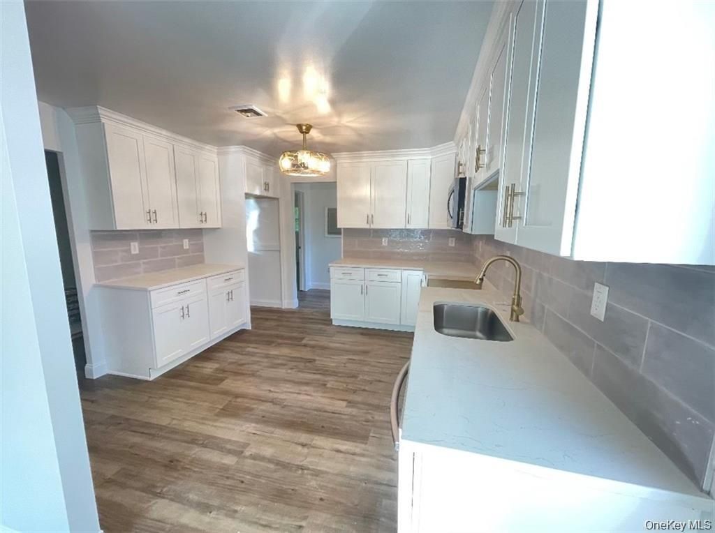 Photo of 18 Chadeayne Avenue, Cornwall, NY 12518 (MLS # 993930)