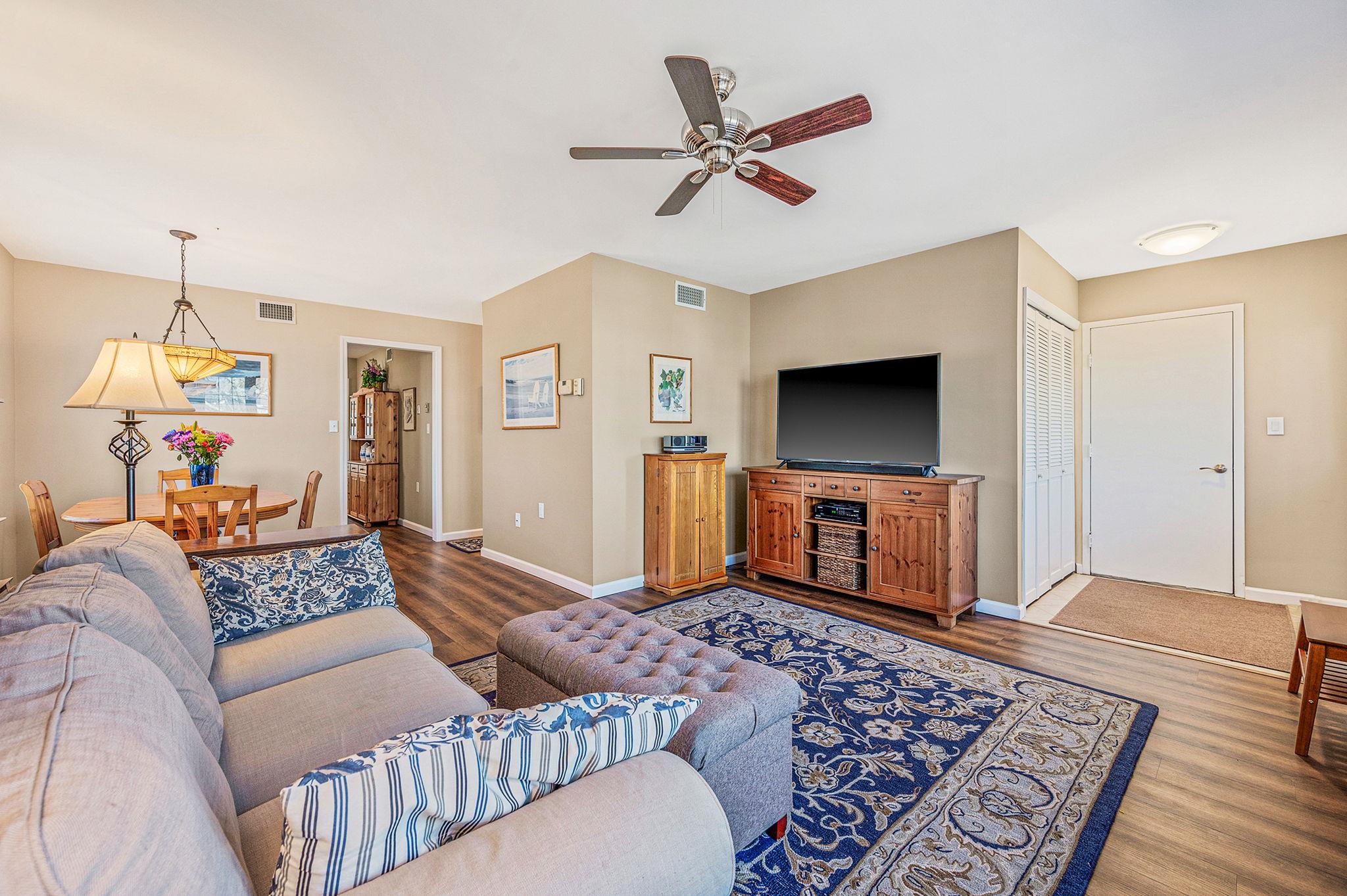 517 Lancaster Court, Ridge, New York image 6