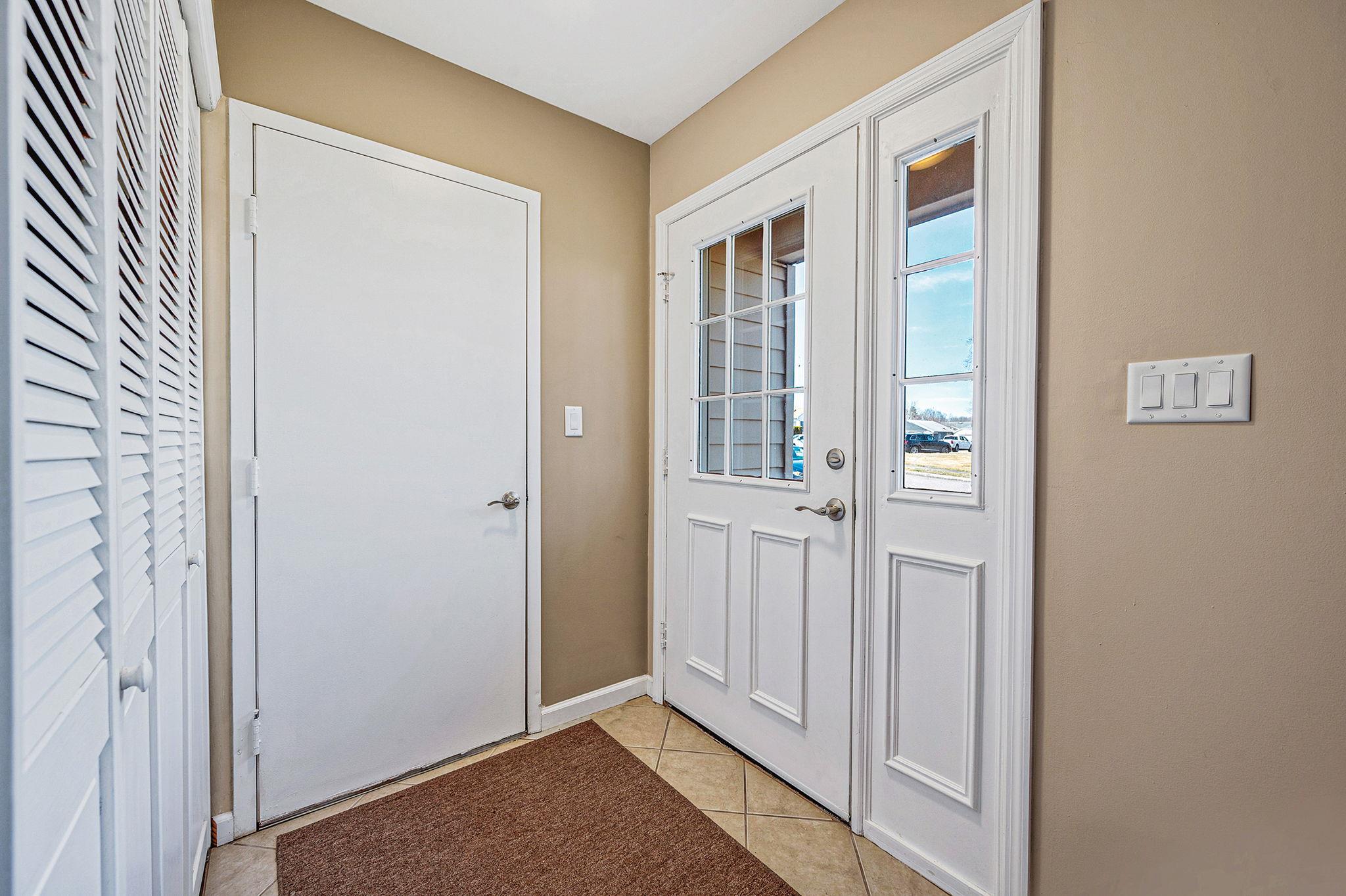517 Lancaster Court, Ridge, New York image 5