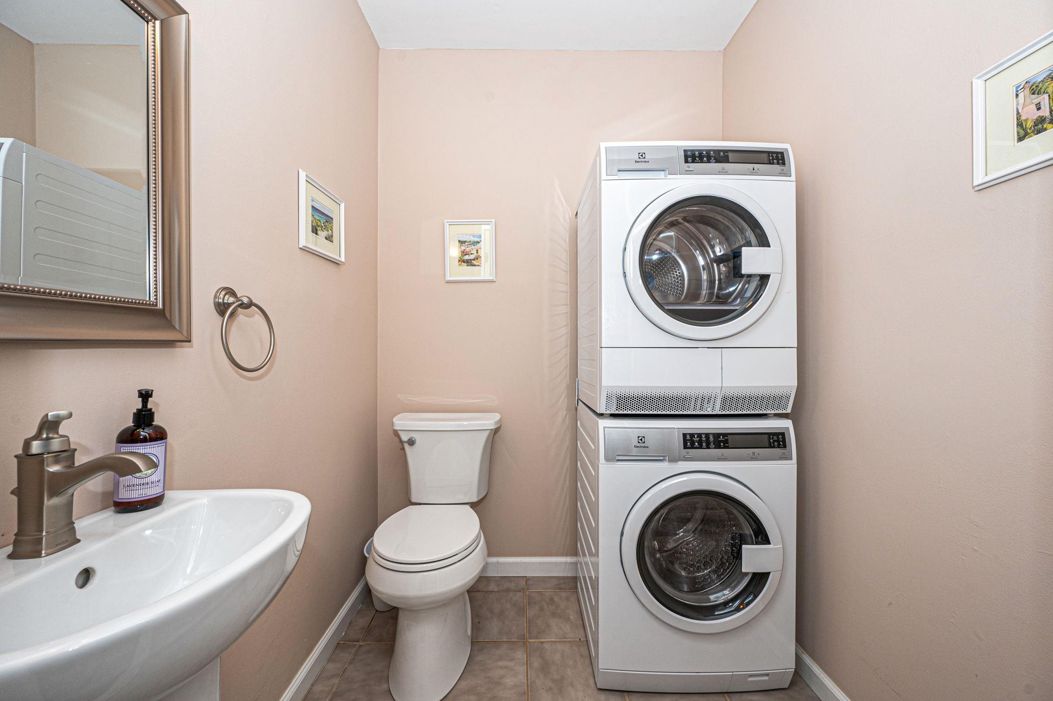 517 Lancaster Court, Ridge, New York image 18