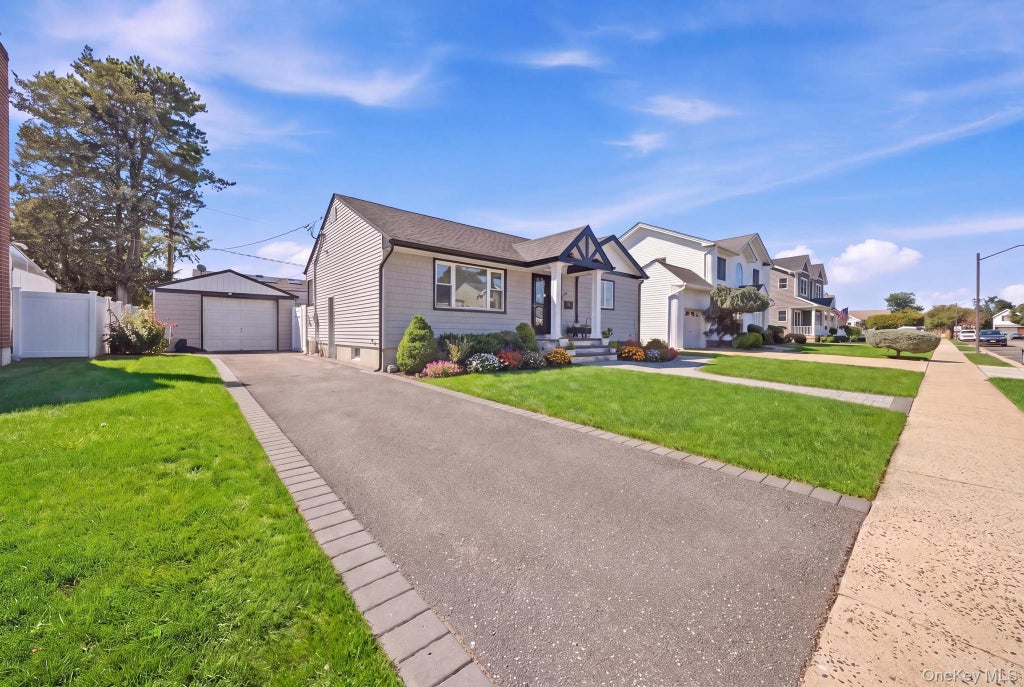Photo of 18 Devon Road, Bethpage, NY 11714 (MLS # 1048948)