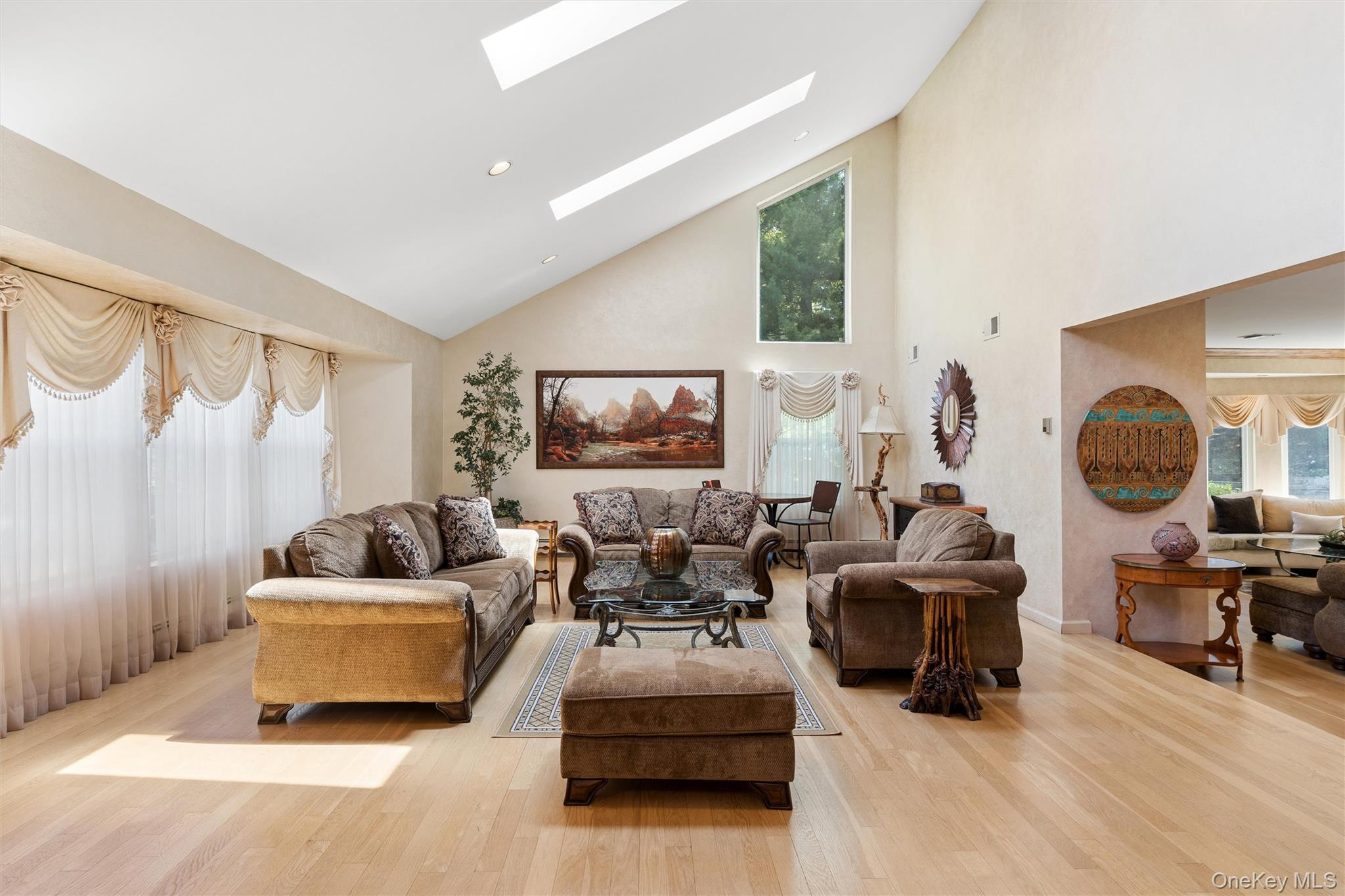 2 Greenwood Lane