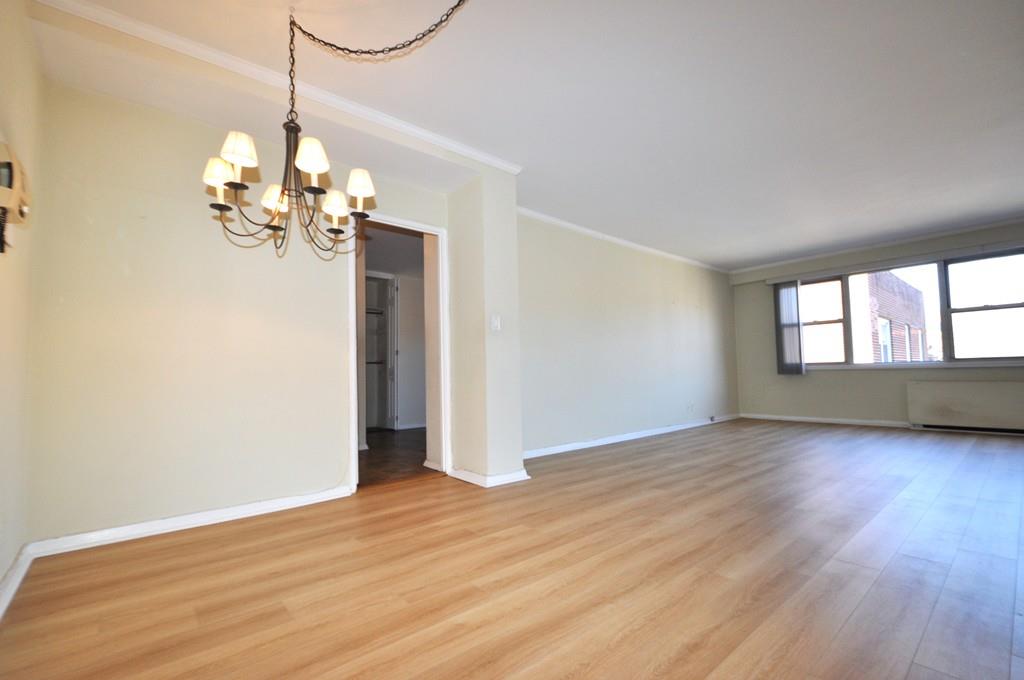 Eastchester, New York 10583, United States, 1 Bedroom Bedrooms, ,2 BathroomsBathrooms,Residential,Active,88338