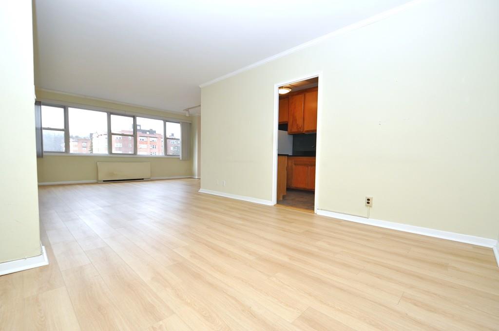 Eastchester, New York 10583, United States, 1 Bedroom Bedrooms, ,2 BathroomsBathrooms,Residential,Active,88338