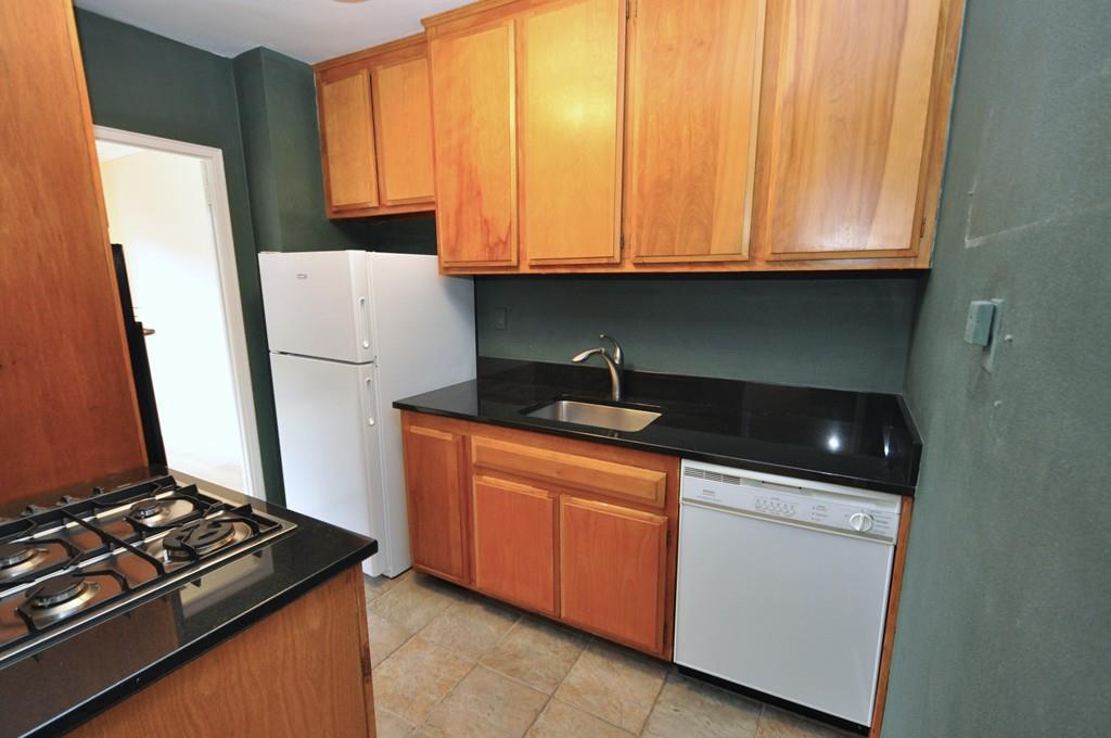 Eastchester, New York 10583, United States, 1 Bedroom Bedrooms, ,2 BathroomsBathrooms,Residential,Active,88338