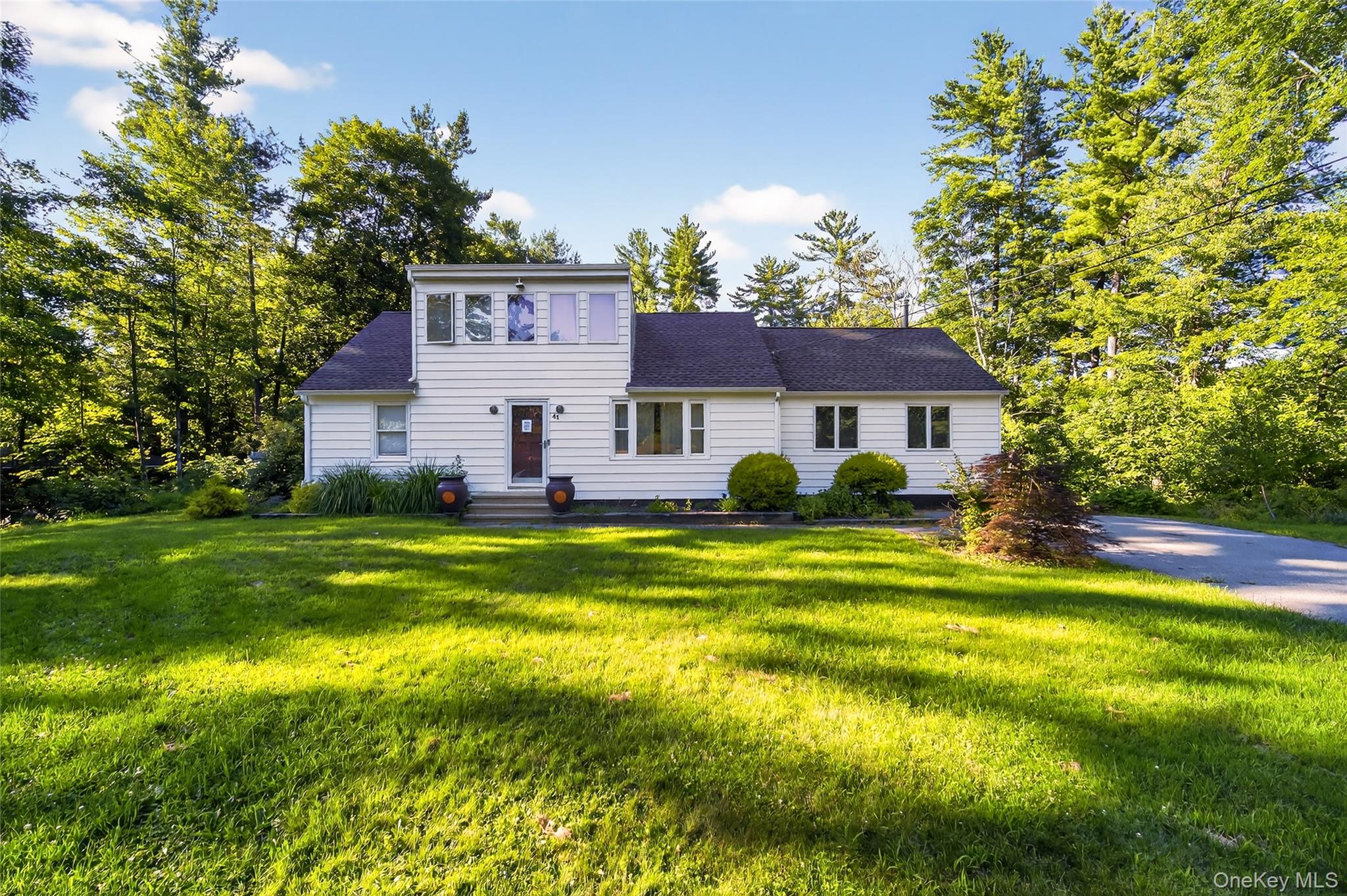 Hyde Park, New York 12538, United States, 3 Bedrooms Bedrooms, ,2 BathroomsBathrooms,Residential,Active,177860