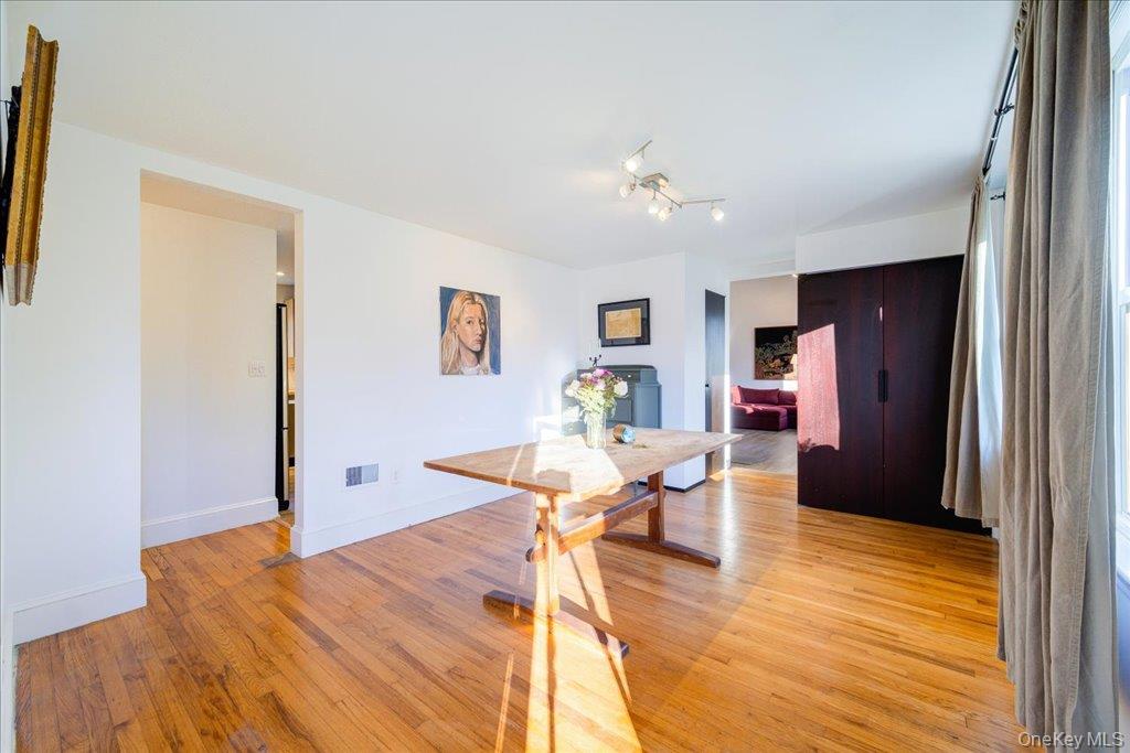 Hyde Park, New York 12538, United States, 3 Bedrooms Bedrooms, ,2 BathroomsBathrooms,Residential,Active,177860