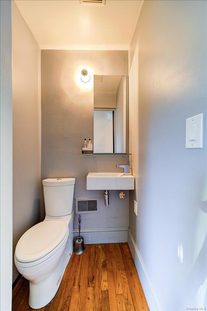 Hyde Park, New York 12538, United States, 3 Bedrooms Bedrooms, ,2 BathroomsBathrooms,Residential,Active,177860