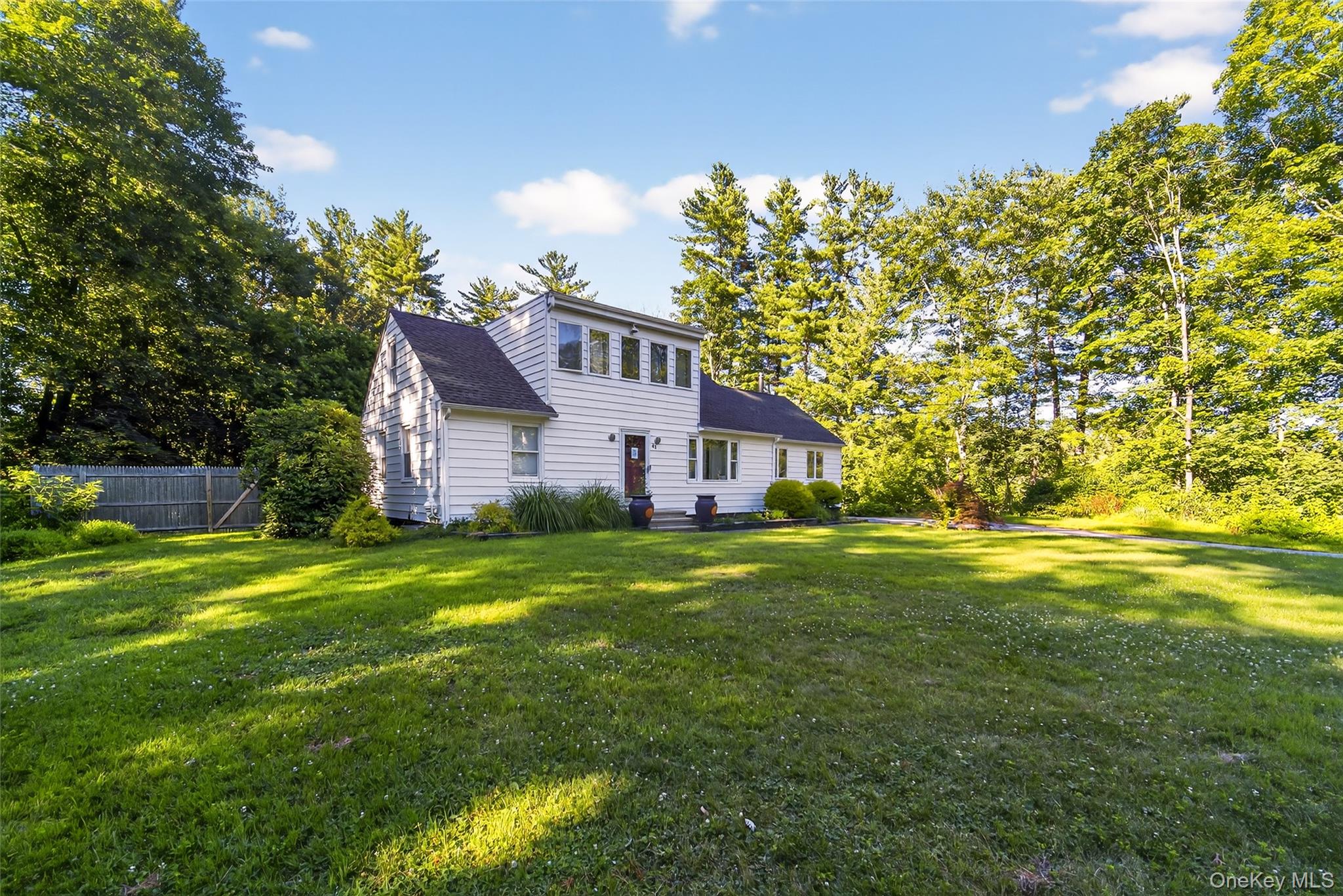 Hyde Park, New York 12538, United States, 3 Bedrooms Bedrooms, ,2 BathroomsBathrooms,Residential,Active,177860