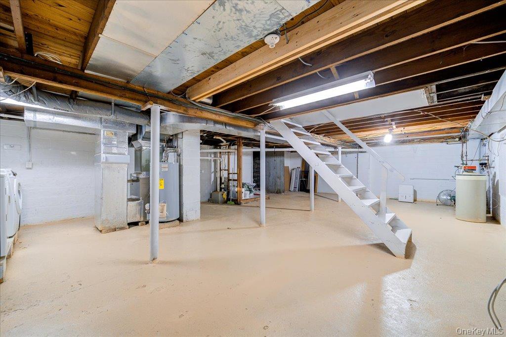 Hyde Park, New York 12538, United States, 3 Bedrooms Bedrooms, ,2 BathroomsBathrooms,Residential,Active,177860