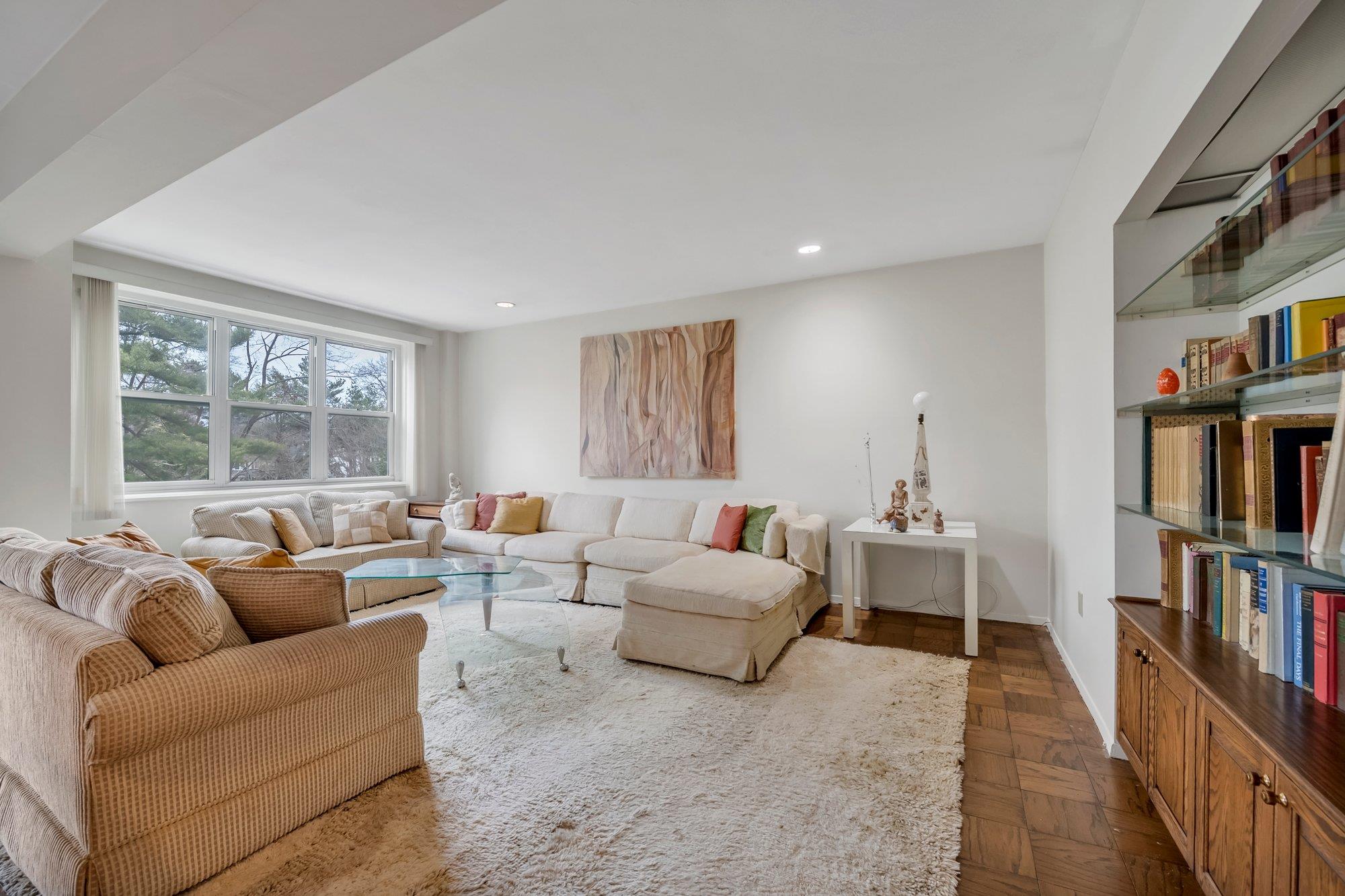 1 Kensington Gate #PH7, Great Neck, New York image 10