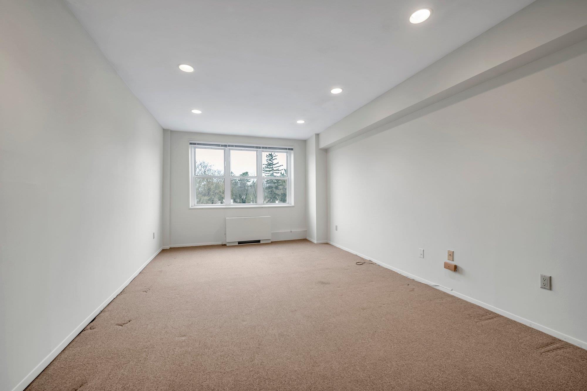 1 Kensington Gate #PH7, Great Neck, New York image 16