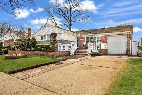 Homes For Sale - 600 Astor Street<br/> Elmont, NY 11003