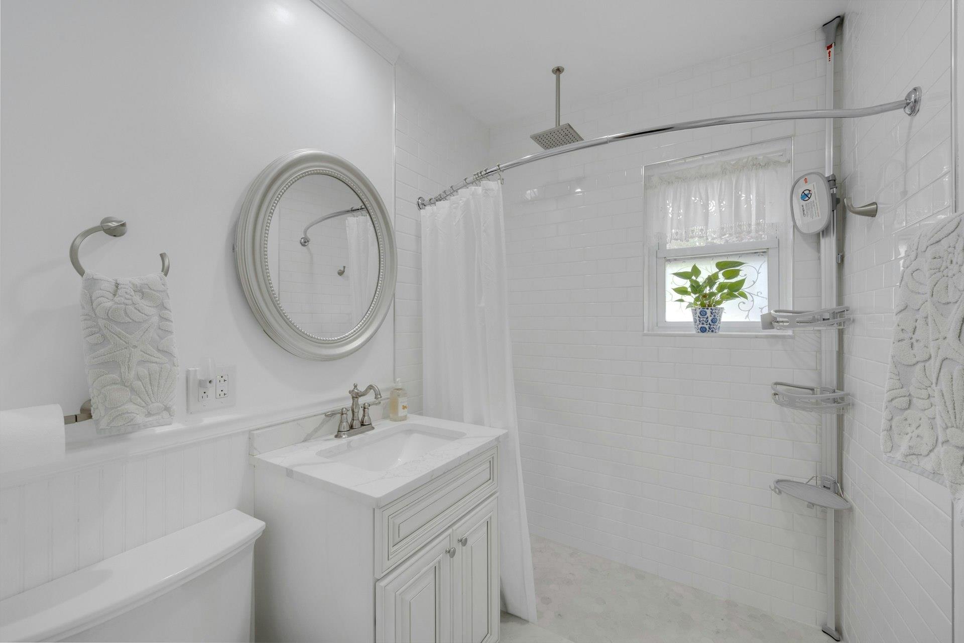 New Rochelle, New York 10801, United States, 5 Bedrooms Bedrooms, ,4 BathroomsBathrooms,Residential,Active,151802