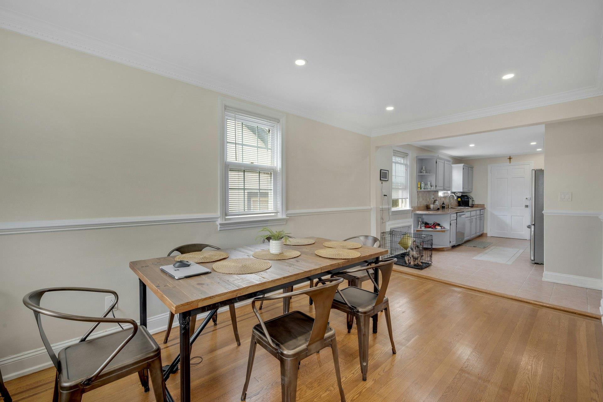 New Rochelle, New York 10801, United States, 5 Bedrooms Bedrooms, ,4 BathroomsBathrooms,Residential,Active,151802