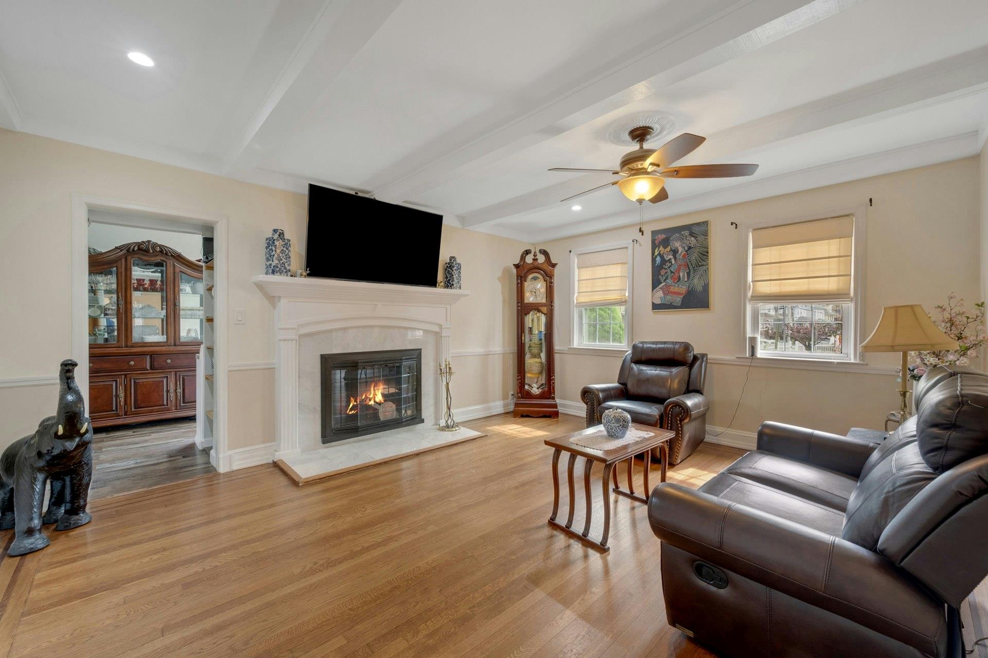 New Rochelle, New York 10801, United States, 5 Bedrooms Bedrooms, ,4 BathroomsBathrooms,Residential,Active,151802