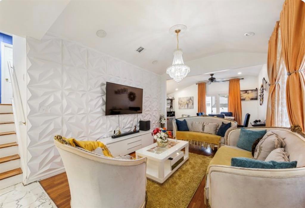 51 Graham Street, Farmingdale, New York image 3