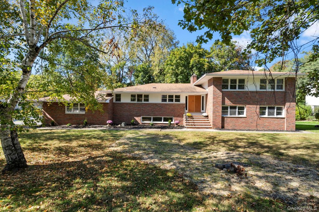 Photo of 37 Cathy Road, Poughkeepsie, NY 12603 (MLS # 922694)