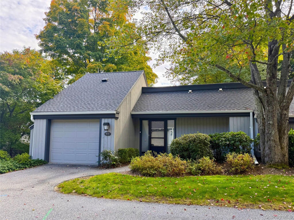 Photo of 364A Heritage Hills, Somers, NY 10589 (MLS # 1060798)