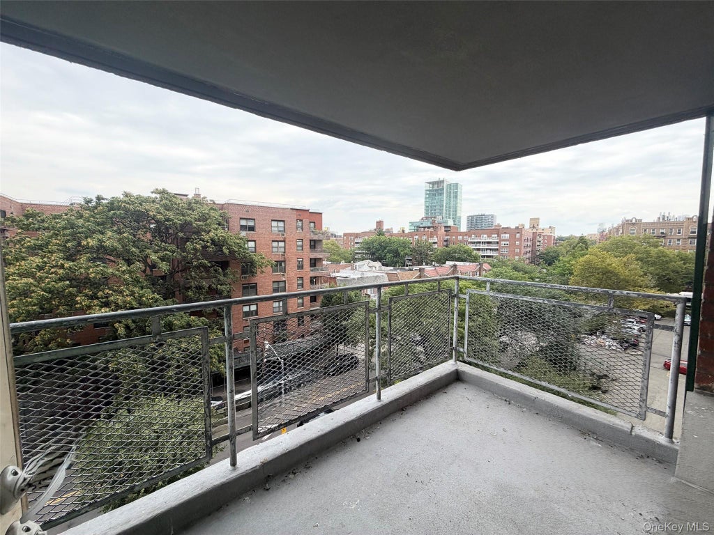 Photo of 138-10 Franklin Avenue #6K, Flushing, NY 11355 (MLS # 1047123)