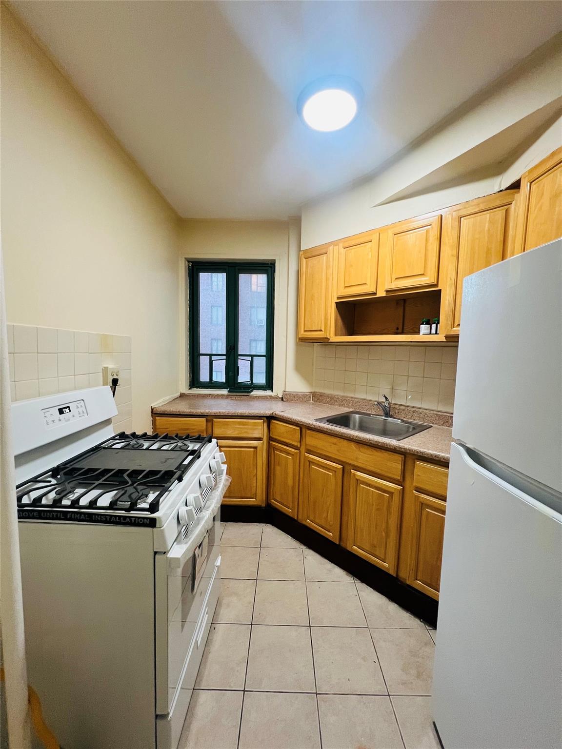 1545 Unionport Road #2D, Bronx, New York image 1
