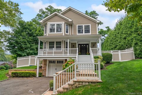 10 Northwood Circle Huntington NY 11743