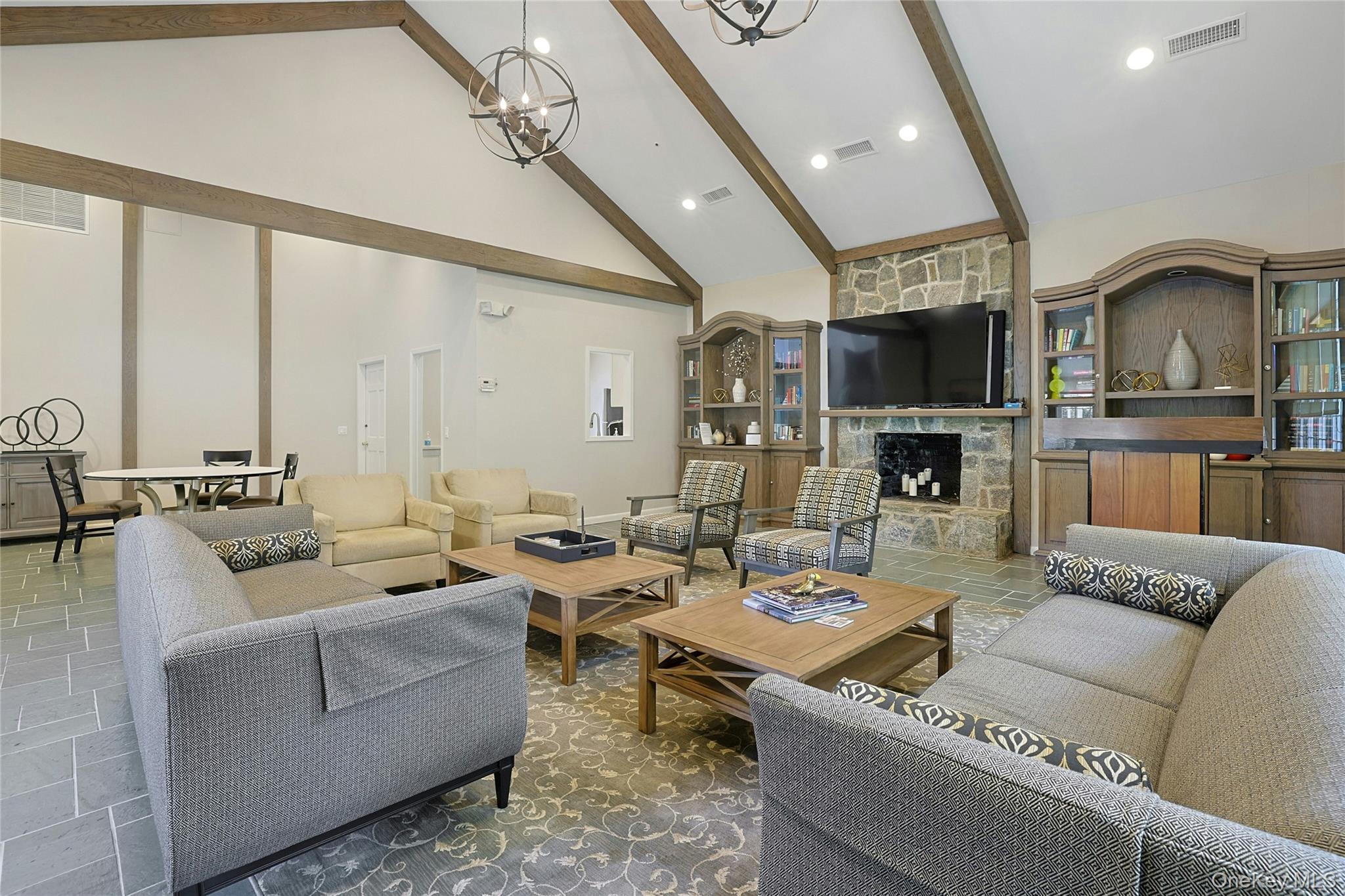 White Plains, New York 10605, United States, 3 Bedrooms Bedrooms, ,3 BathroomsBathrooms,Residential,Coming Soon,239772