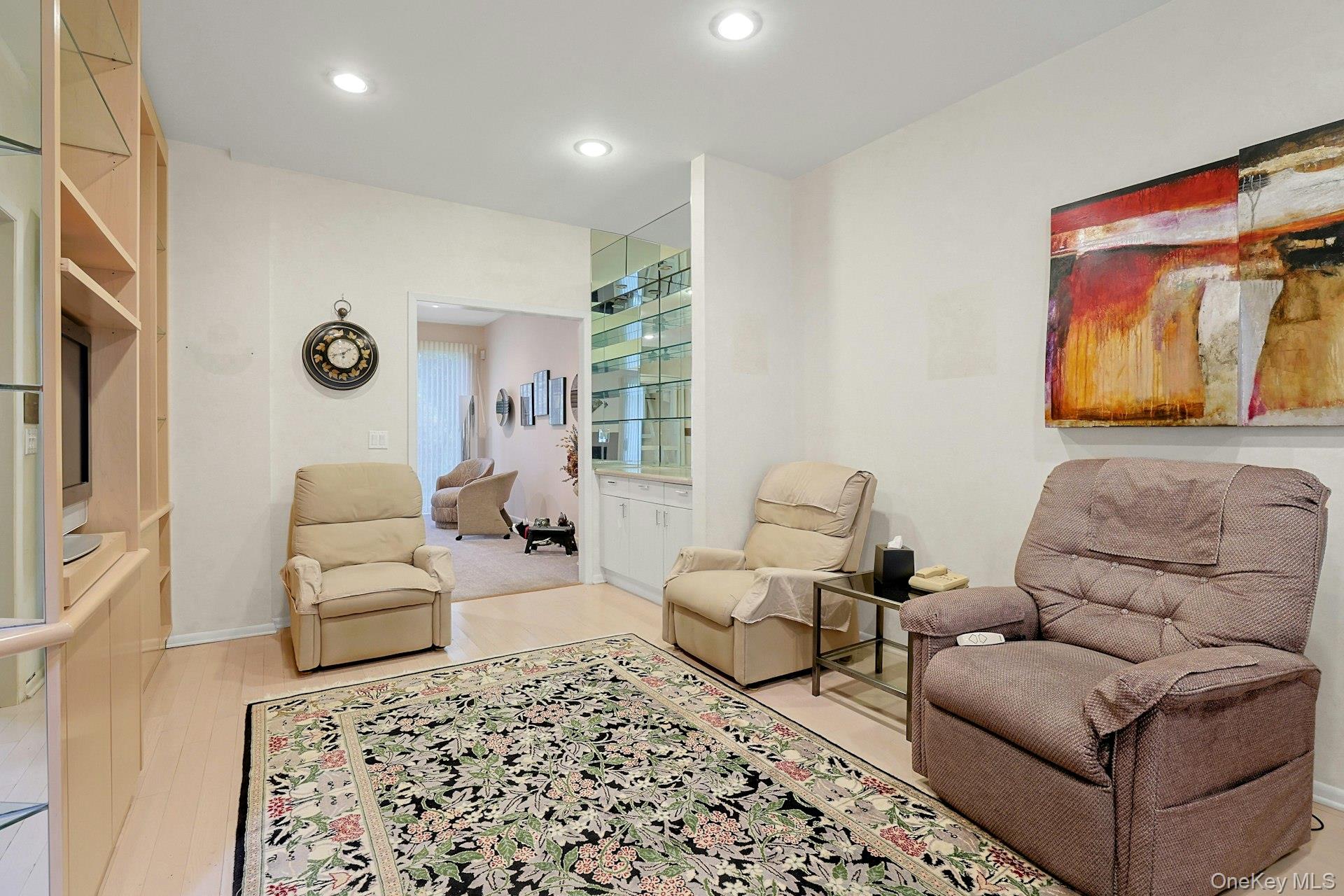 White Plains, New York 10605, United States, 3 Bedrooms Bedrooms, ,3 BathroomsBathrooms,Residential,Coming Soon,239772