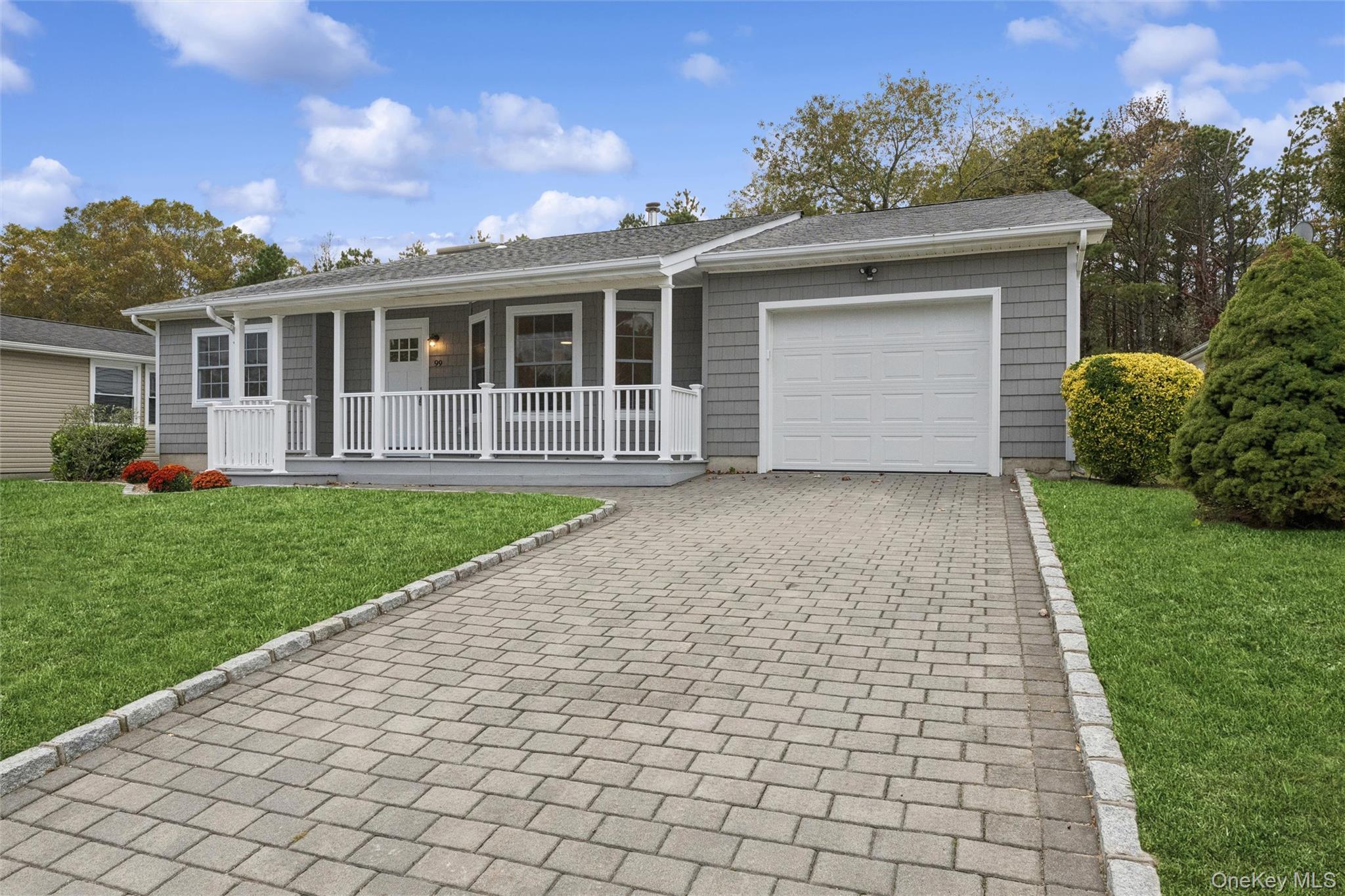 99 Village Circle W
