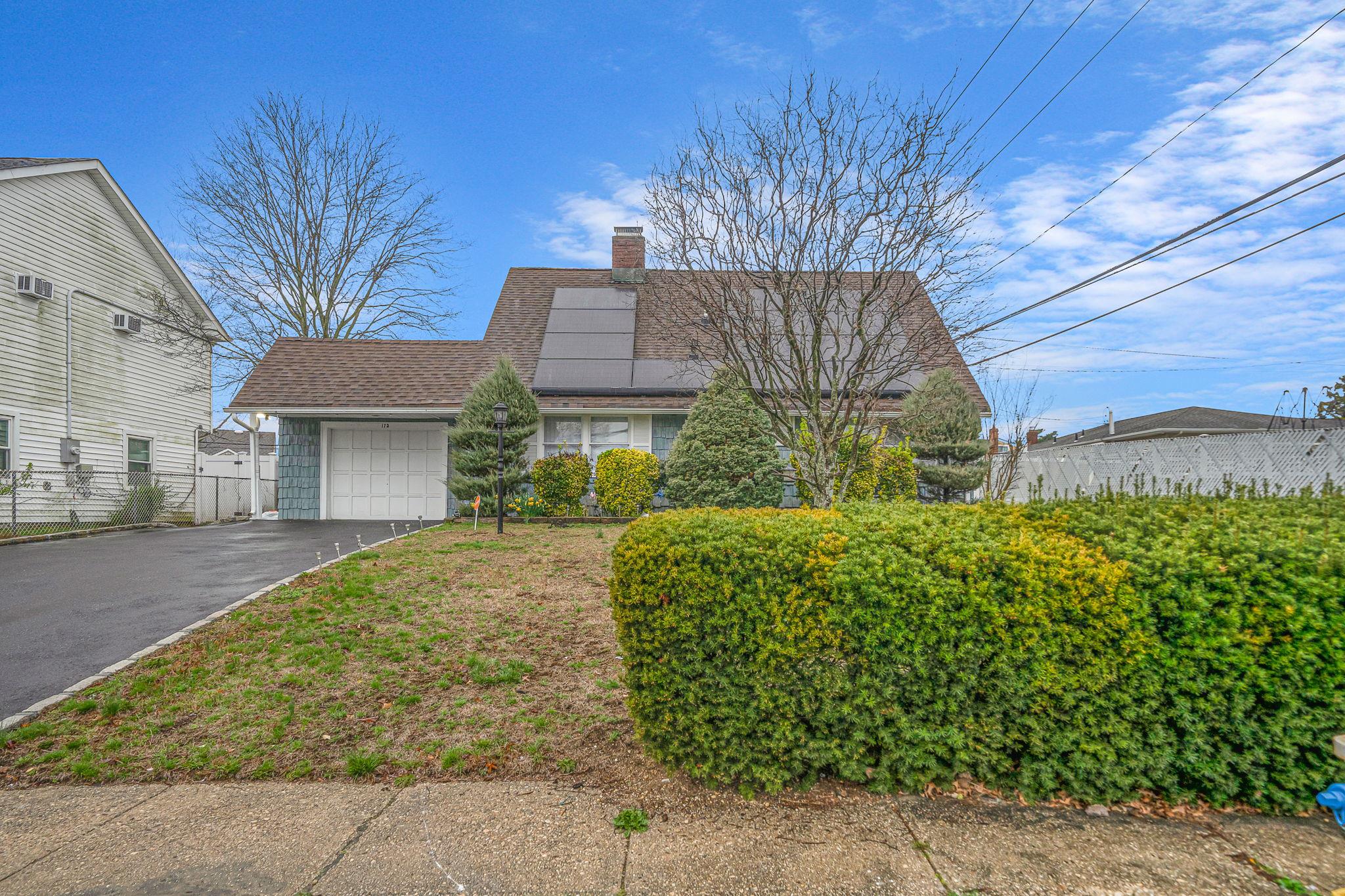 173 Bloomingdale Road, Levittown, New York image 2
