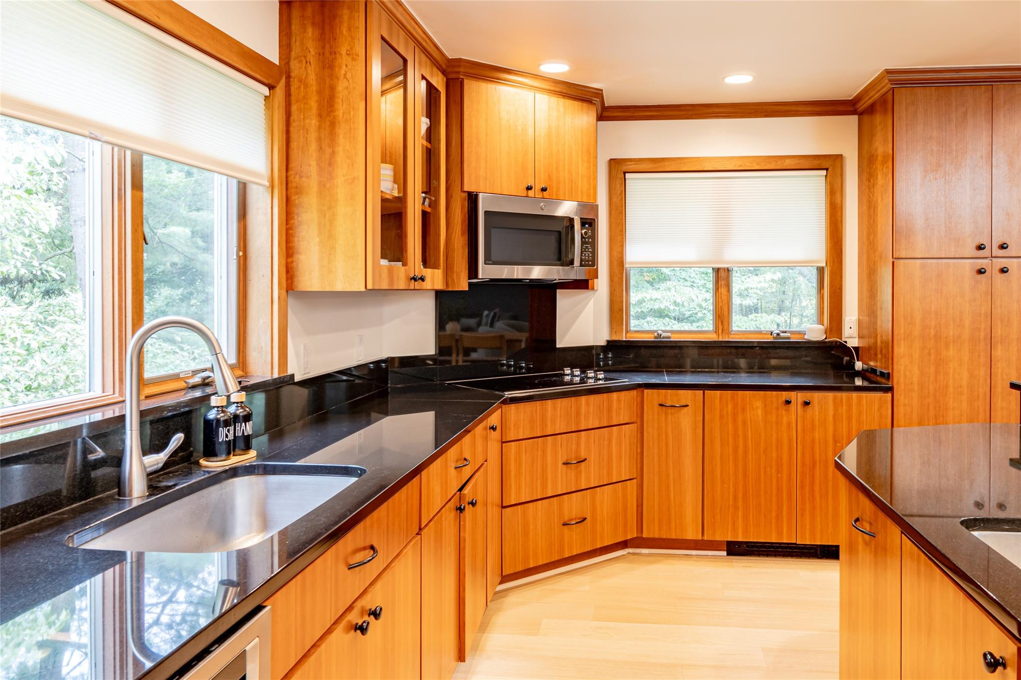 37 Patricia Drive, Pleasant Valley, New York image 11