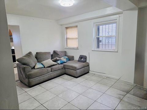 Photo of 1729 Barnes Avenue #1, Bronx, NY 10462 (MLS # 998988)