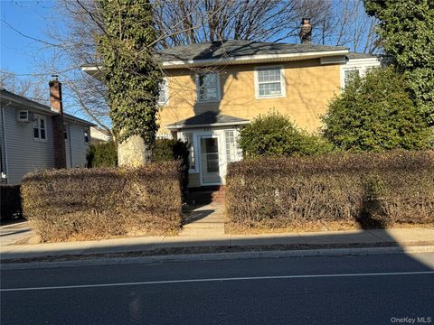 Photo of 331 Tulip Avenue, Floral Park, NY 11001 (MLS # 952395)