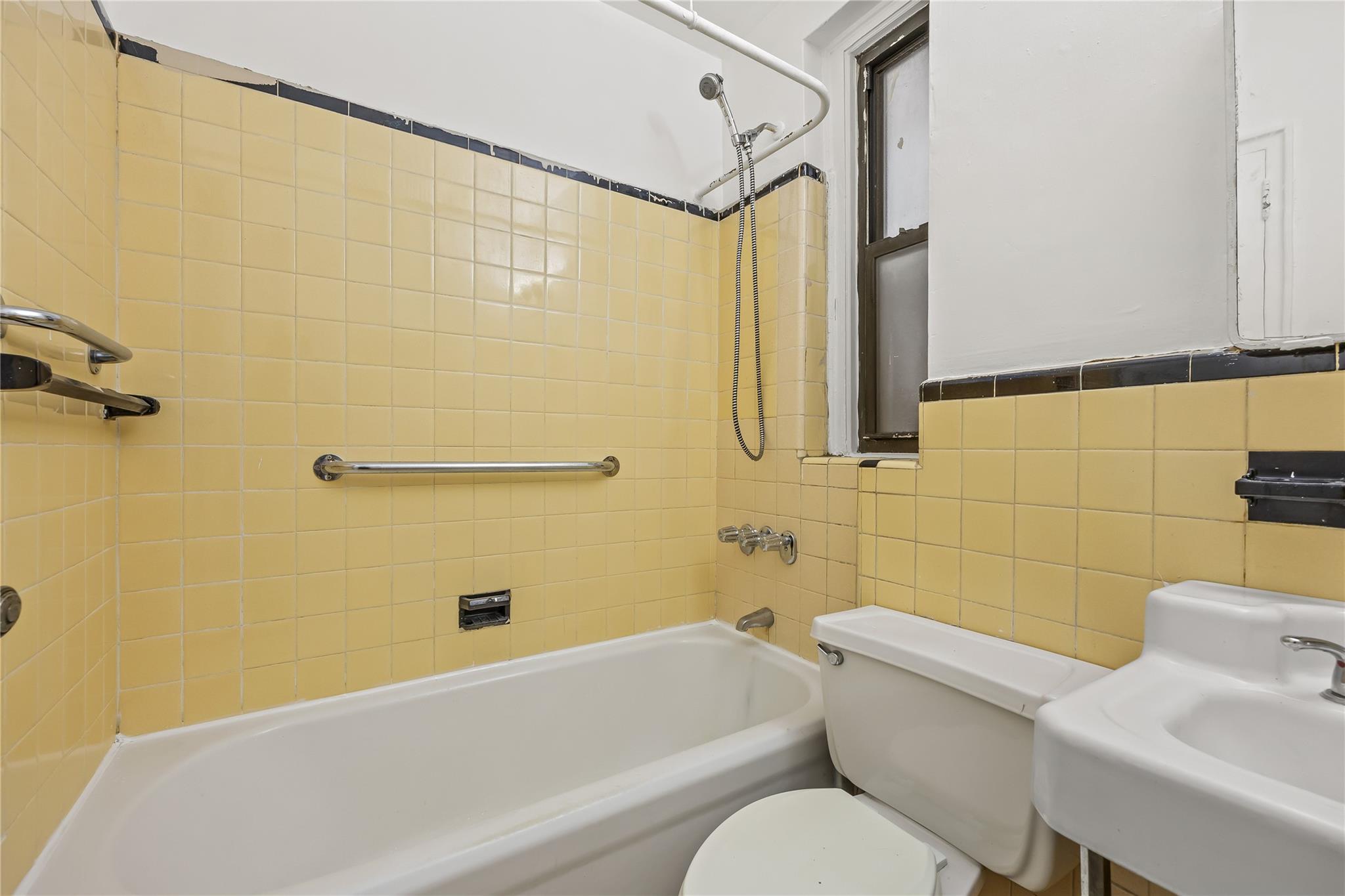398 Oliver Place Pl #1A, Bronx, New York image 6