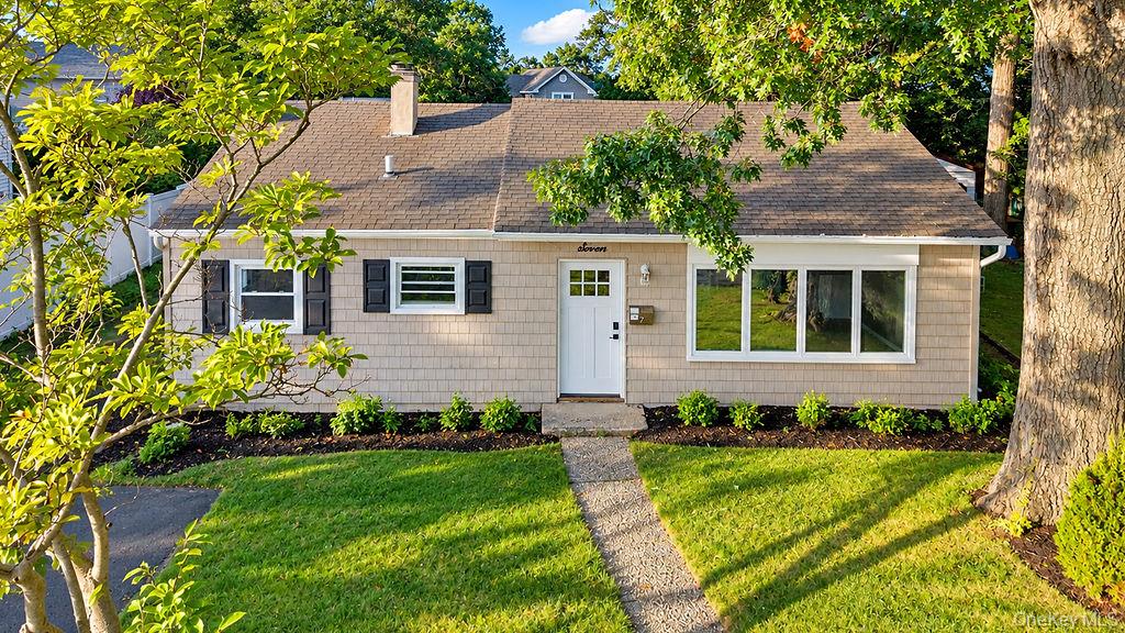 Photo of 7 Surrey Road, Massapequa, NY 11758 (MLS # 1059525)