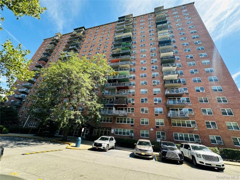 Homes For Sale - 880 Boynton Avenue #8M<br/> Bronx County, Bronx, NY 10473