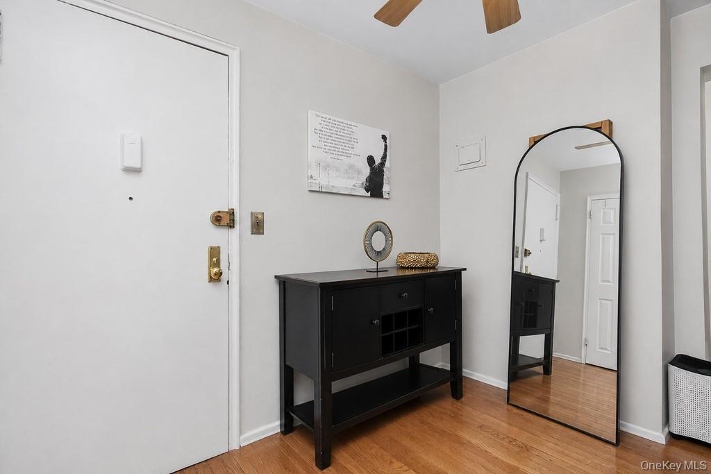 30 N Broadway 4F
