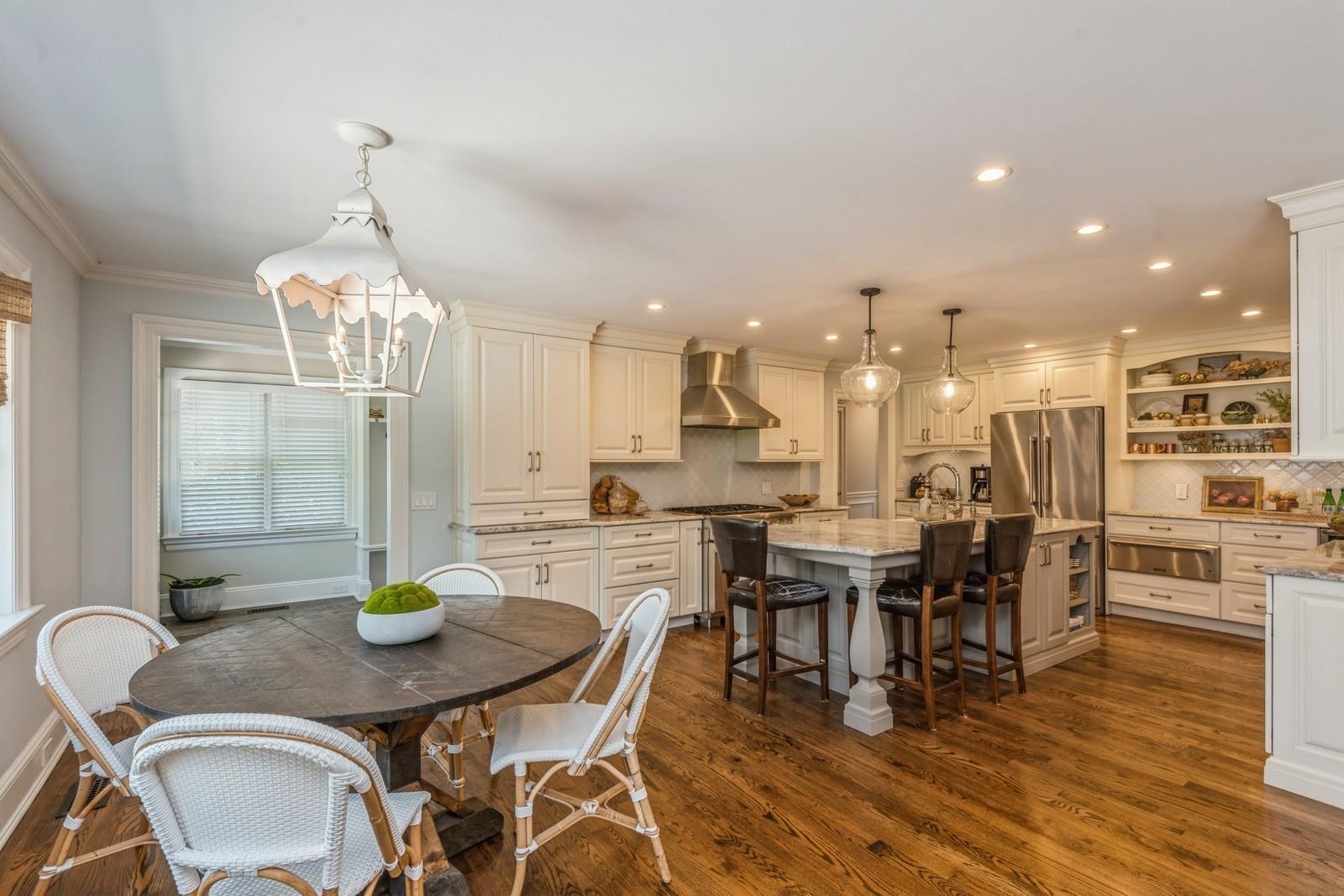 103 Chestnut Street, Garden City, New York image 14